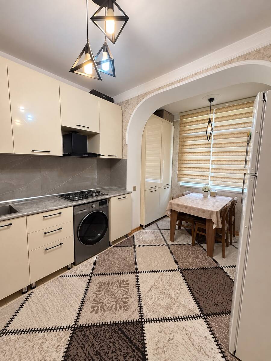 Satılır 4 otaqlı köhnə tikili 100 m² — Mənzil, Bakı (6)