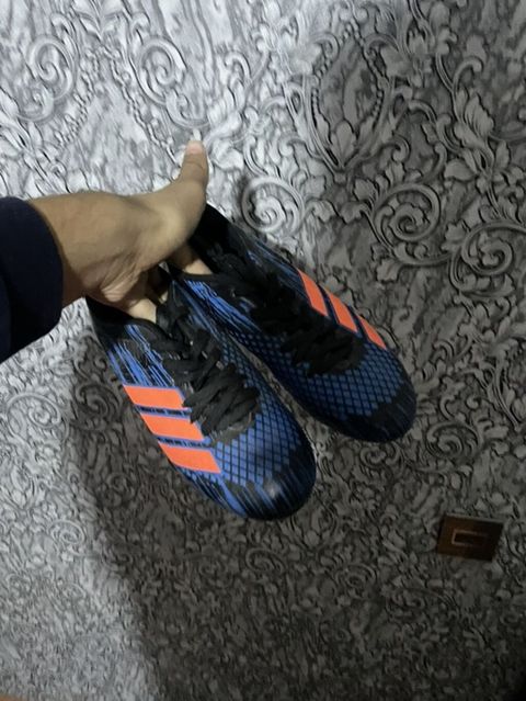 Futbol butsası – mavi-qara dizayn, narıncı zolaqlar - Sintetik yüngül — 15 ₼ · Şirvan · Top oyunları Futbol butsası – mavi-qara dizayn, narıncı zolaqlar - Sintetik yüngül — Şirvan
