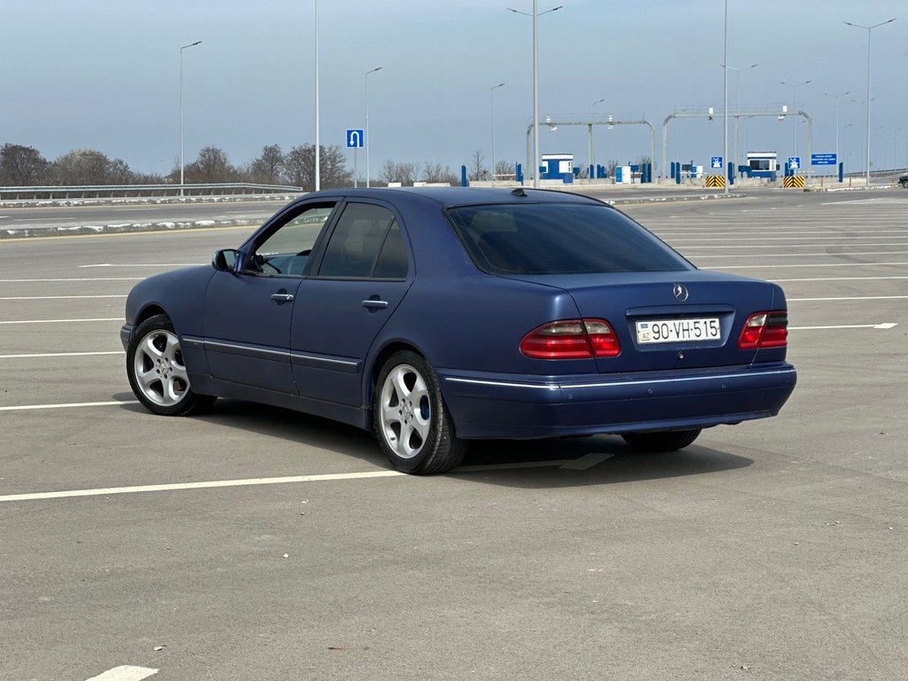 Mercedes E 270, 2.7 L, 2000 il, 505 000 km 90-VH-515 — Avtomobillər, Bakı (4)