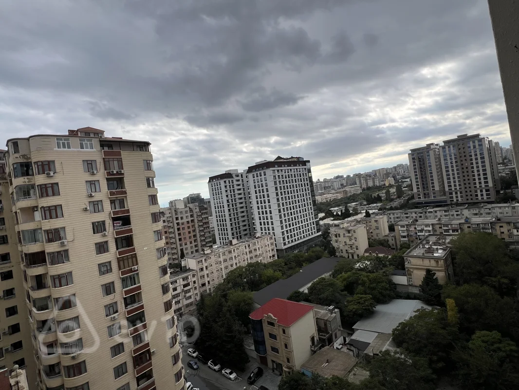 4 otaqlı mənzil, 150 m², Qulu Quliyev — kirayə — Mənzil, Bakı (10)