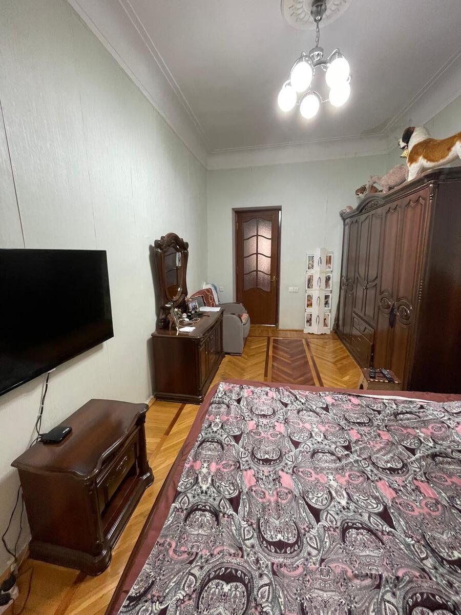 Satılır 5 otaqlı köhnə tikili 140 m² — Mənzil, Bakı (8)