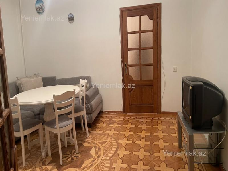 Kirayə 4 otaqlı Bina evi menzil (Köhnə tikili), 100 m², Yasamal rayonu — Mənzil, Bakı (10)