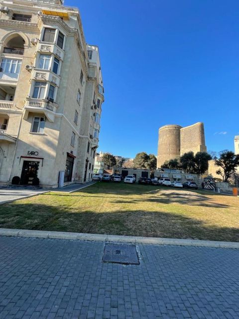 İcarəyə verilir 2 otaqlı köhnə tikili 60 m² — Bakı