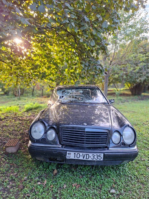 Mercedes E 280, 2.8 L, 1999 il, 450 000 km 10-VD-335 — Avtomobillər, Zaqatala