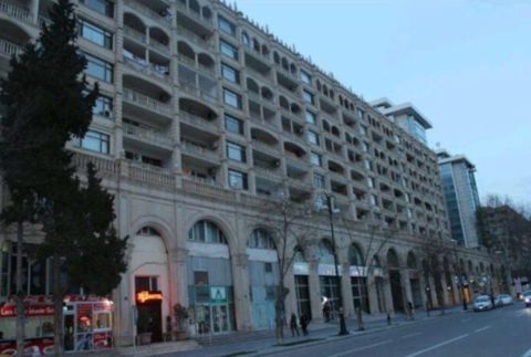 İcarəyə verilir 4 otaqlı köhnə tikili 110 m² — Bakı