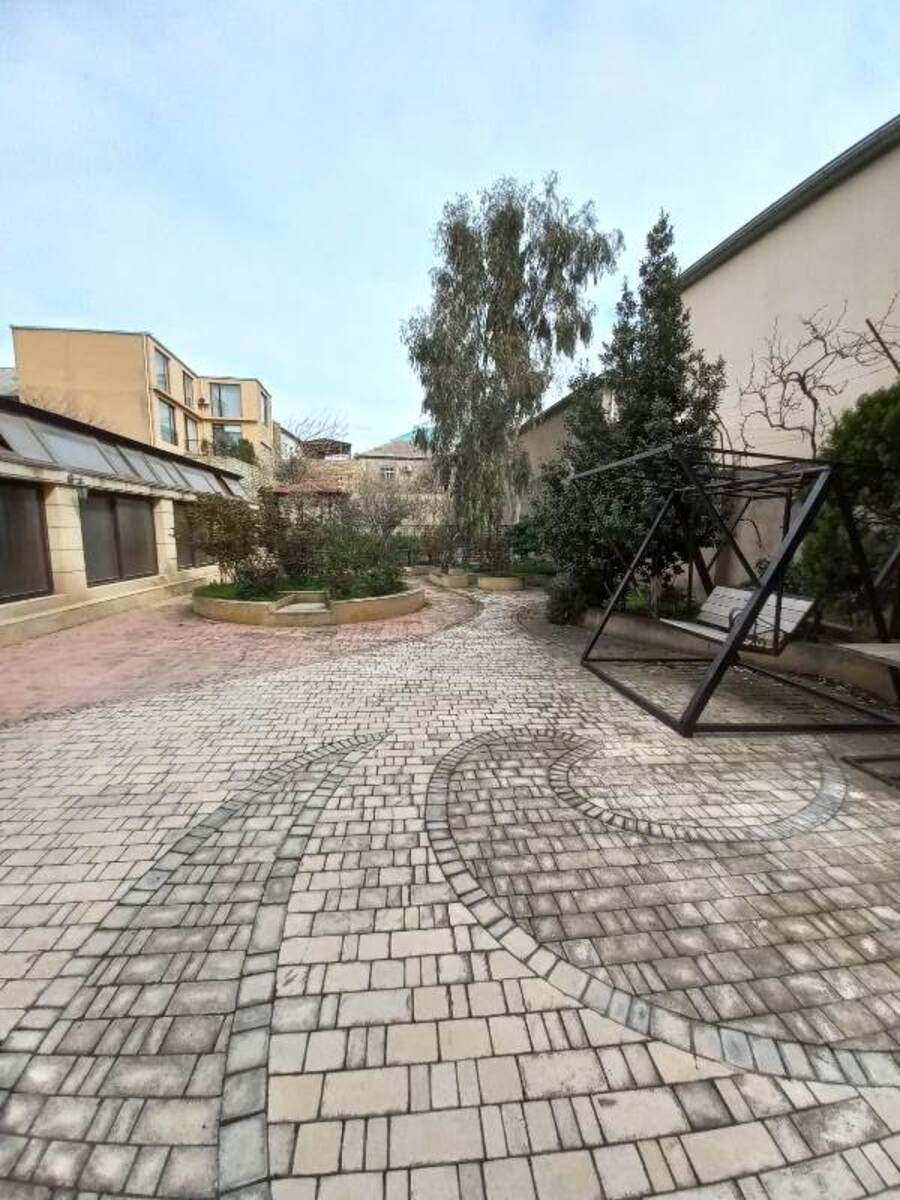 Villa, Badamdar qəs — Ev, villa, Bakı (2)