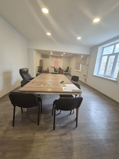 İcarəyə verilir 3 otaqlı ofis 100 m² — Bakı