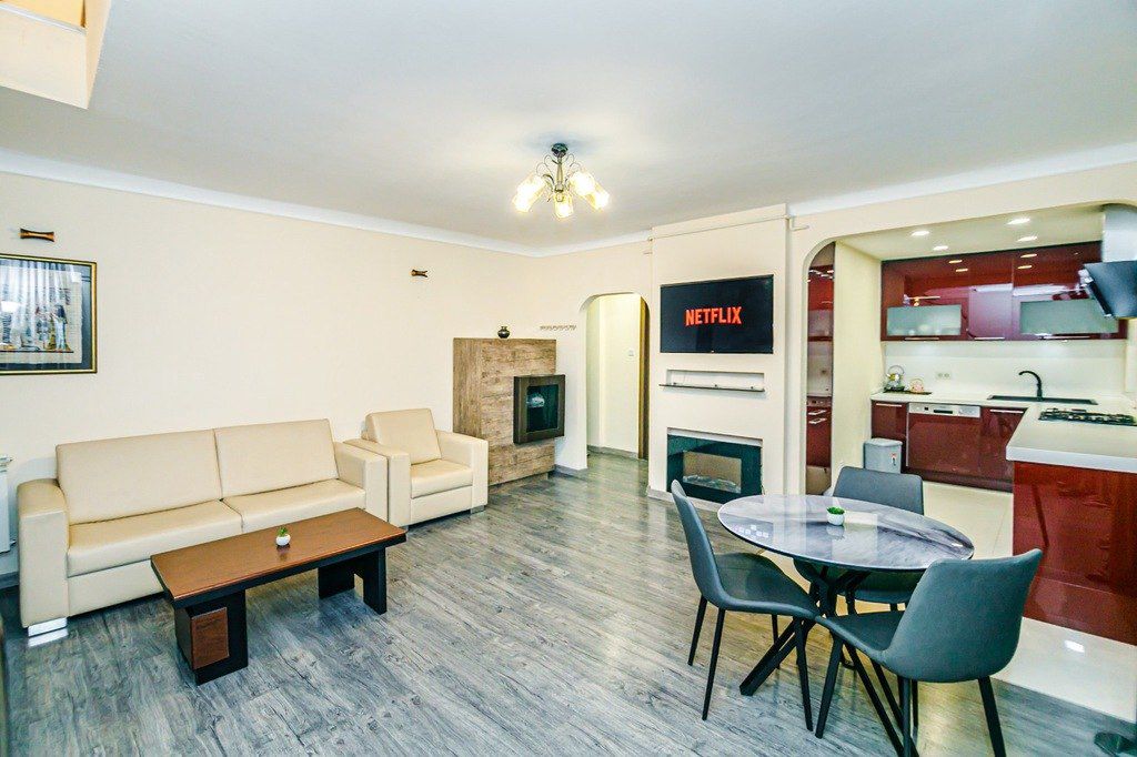 İcarəyə verilir 2 otaqlı köhnə tikili 86 m² — Mənzil, Bakı (11)