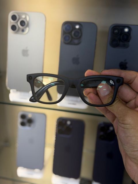 Ray-Ban Meta Wayfarer Gen 1 — Bakı