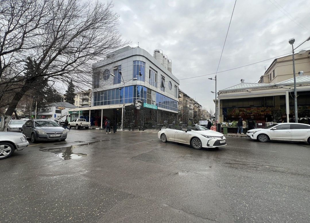 Satılır obyekt 70 m² — Əmlak, Bakı (3)