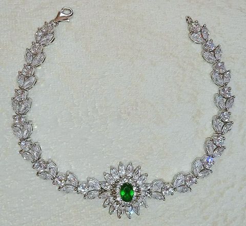 Bilərzik, Gümüş, 22 g, Ünvandan götürmə — 120 ₼ · Bakı · Bileziklər Bilərzik, Gümüş, 22 g, Ünvandan götürmə — Bakı