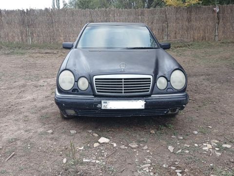 Mercedes E 240, 2.4 L, 1998 il, 385 000 km — Beyləqan