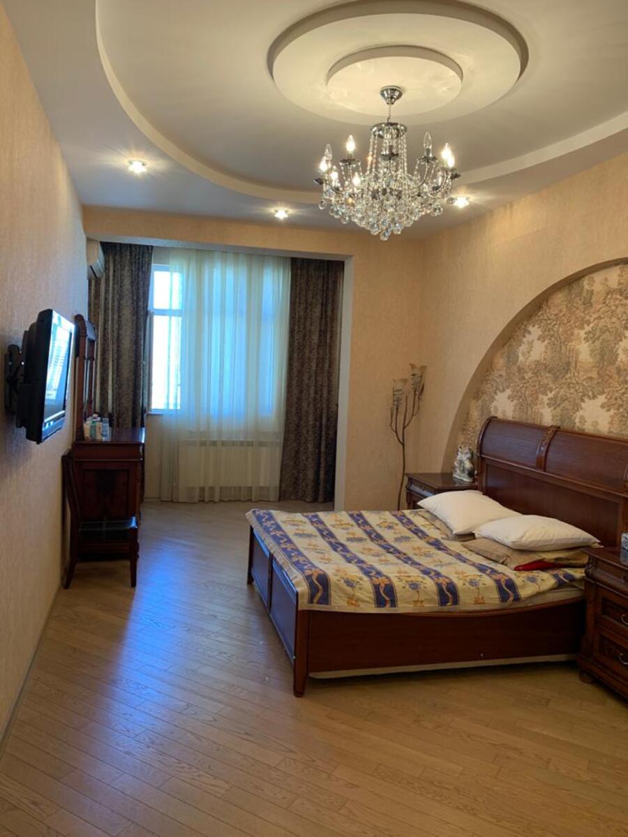 İcarəyə verilir 4 otaqlı yeni tikili 202 m² — Mənzil, Bakı (5)