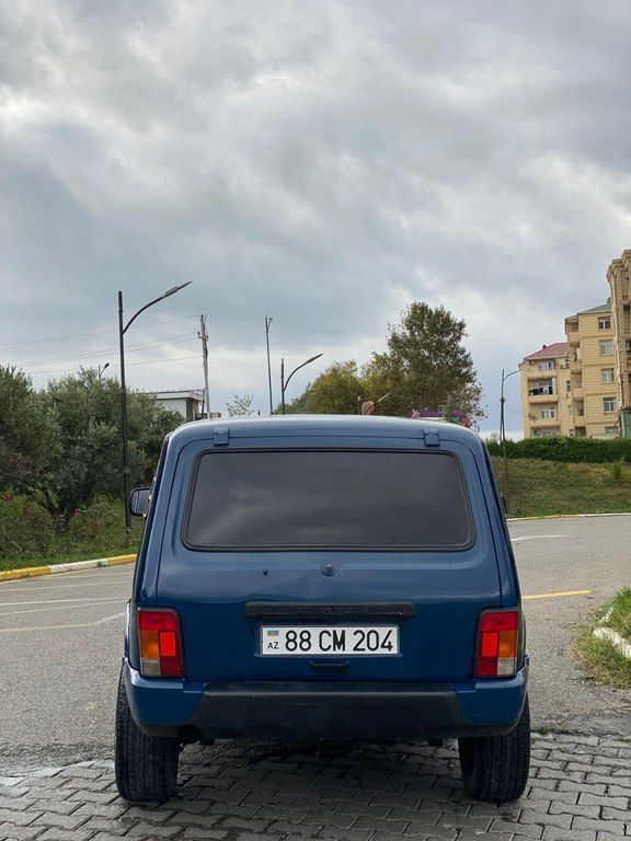 Lada (VAZ) Niva, 1.7 L, 2010 il, 230 000 km 88-CM-204 — Avtomobillər, Bakı (5)