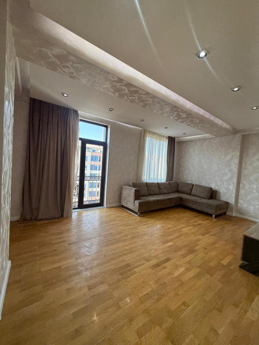 Satılır 3 otaqlı yeni tikili 128 m² — Mənzil, Bakı (2)