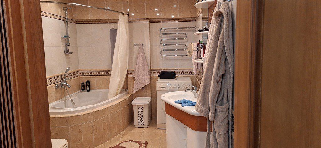 Satılır 4 otaqlı köhnə tikili 145 m² — Mənzil, Bakı (7)