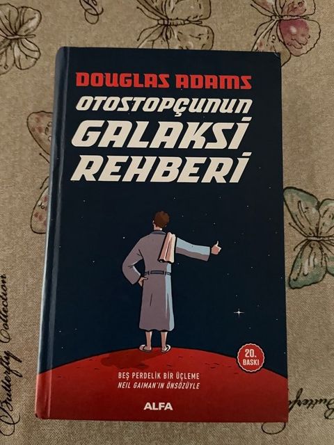Kitab “Otostopçunun galaksi rəhbəri” — Bakı