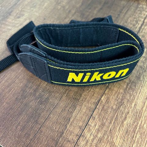 Nikon fotoaparat üçün orijinal boyun qayışı - Rəng: qara, sarı — Bakı