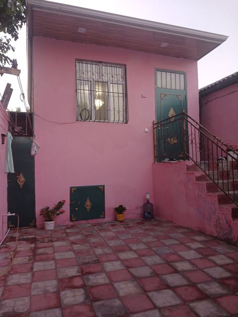 Satılır 3 otaqlı həyət evi/bağ evi 120 m² — Bakı