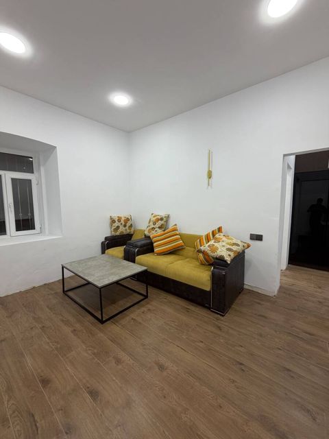 Ofis icarəyə verilir, İçərişəhər m — Bakı
