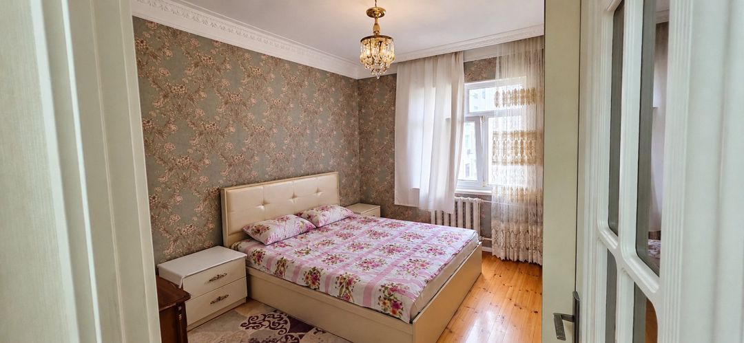 Satılır 5 otaqlı köhnə tikili 110 m² — Mənzil, Bakı (7)