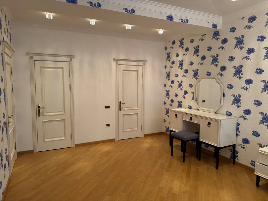 İcarəyə verilir 3 otaqlı yeni tikili 180 m² — Mənzil, Bakı (9)