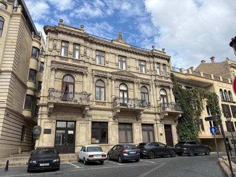 İcarəyə verilir 20 otaqlı ofis 1000 m² — Bakı