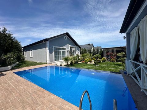 Satılır 5 otaqlı həyət evi/bağ evi 220 m² — Bakı