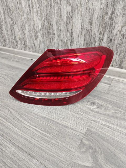 Mercedes W213 arxa stop işığı — Bakı
