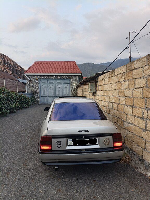 Opel Vectra, 1.8 L, 1990 il, 165 000 km — Avtomobillər, Qax (7)
