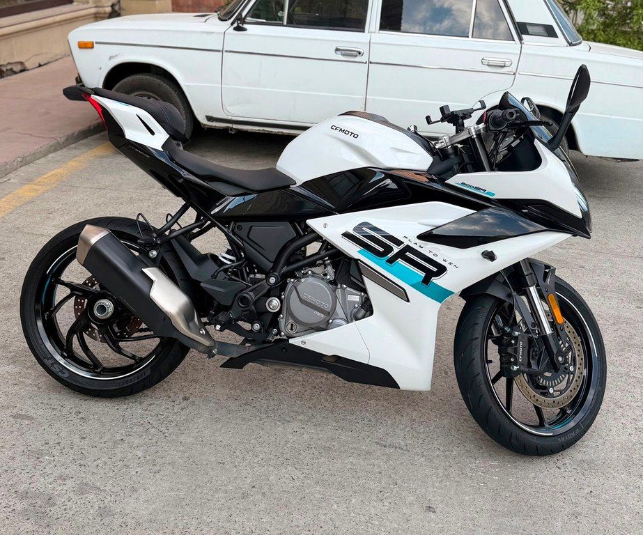 Cfmoto 300 SR-S, 300 sm3, 2024 il, 6 400 km — Motosikletlər, Bakı (7)