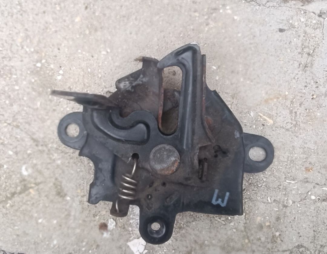 Toyota Prius kapot kilidi — Ehtiyat hissələri və aksesuarlar, Bakı