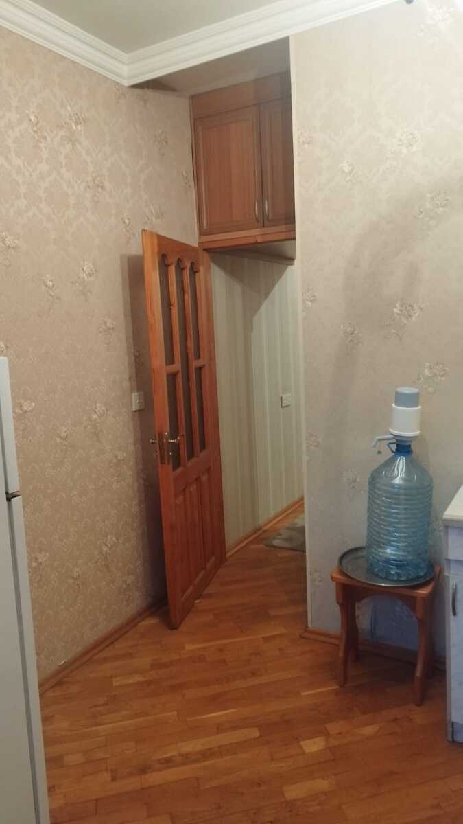 Satılır 1 otaqlı köhnə tikili 41 m² — Mənzil, Bakı (7)