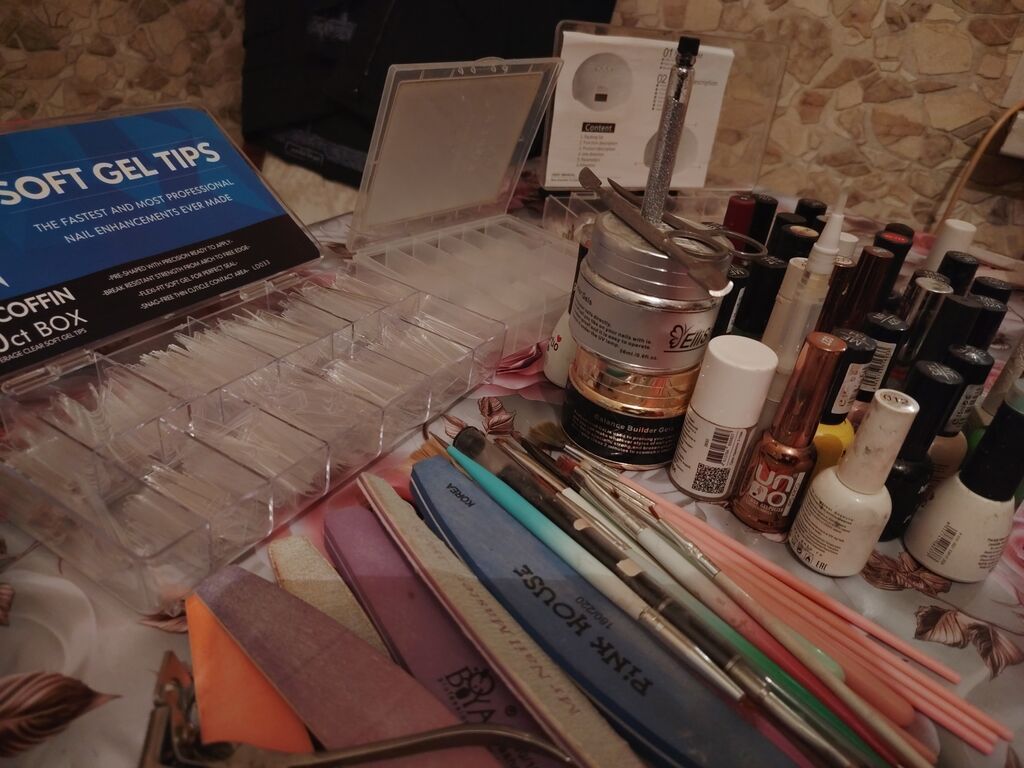 30 dene lak, 6 dene pilkalar, tipsiler, sellak dırnaglar, 2 dene gel — Dırnaq və ayak qayğısı, Xırdalan