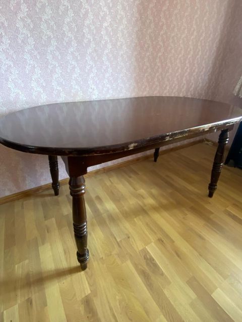 Açıq qəhvəyi rəngdə klassik oval yemək masası - Material: bərk ağac — Bakı