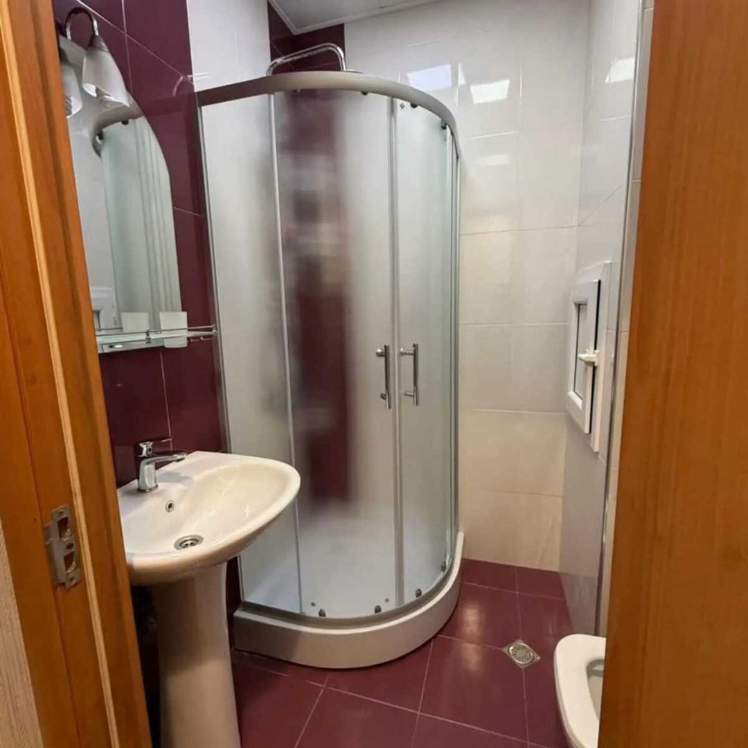 İcarəyə verilir 2 otaqlı köhnə tikili 90 m² — Mənzil, Bakı (8)
