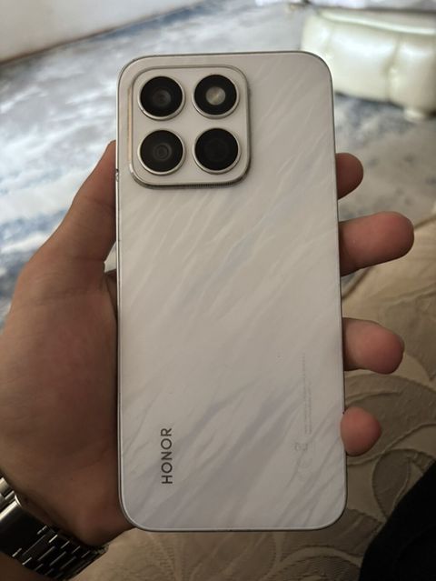 Honor 8C, 128 GB, rəng - Ağ, Sensor — Digah