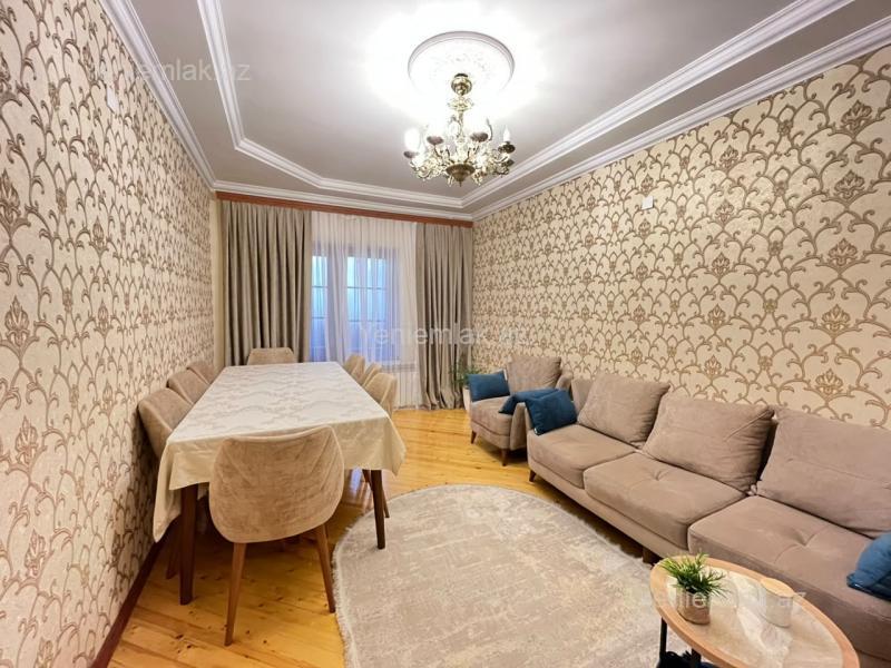 Satılır 4 otaqlı Bina evi menzil (Köhnə tikili), 100 m², Yasamal rayonu — Mənzil, Bakı