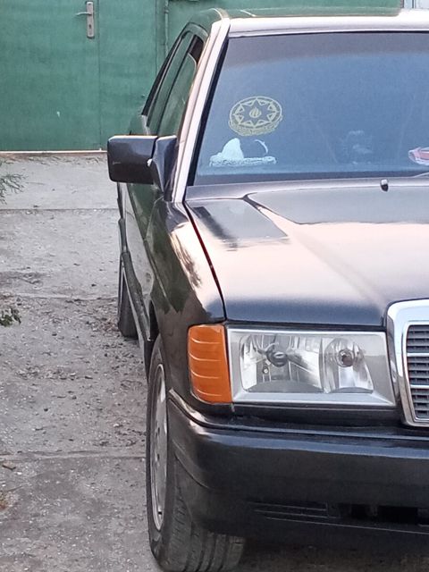 Mercedes 190, 1992 il — Neftçala