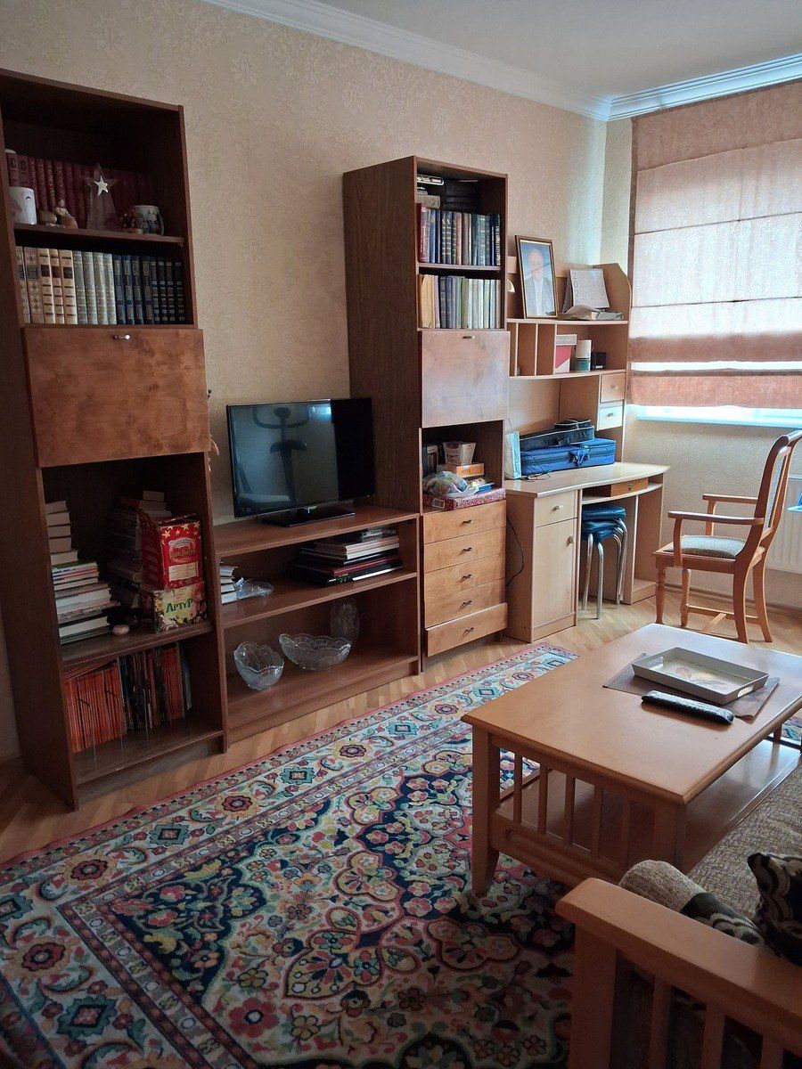 Satılır 4 otaqlı köhnə tikili 90 m² — Mənzil, Bakı (9)