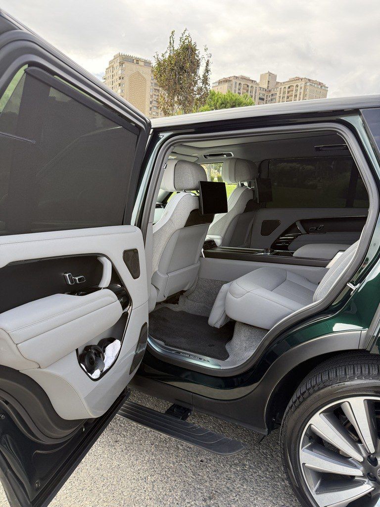 Land Rover Range Rover, 4.4 L, 2024 il, 15 000 km — Avtomobillər, Bakı (12)