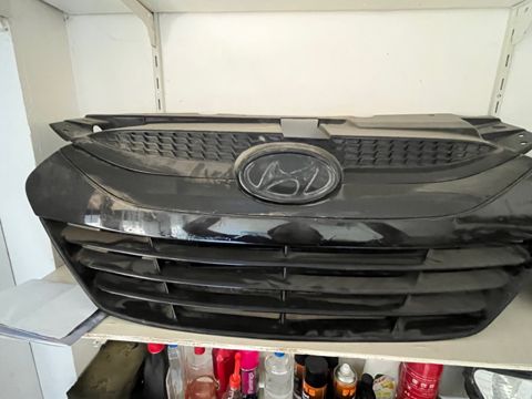 Hyundai ix-35 radiator barmaqlığı — Demir