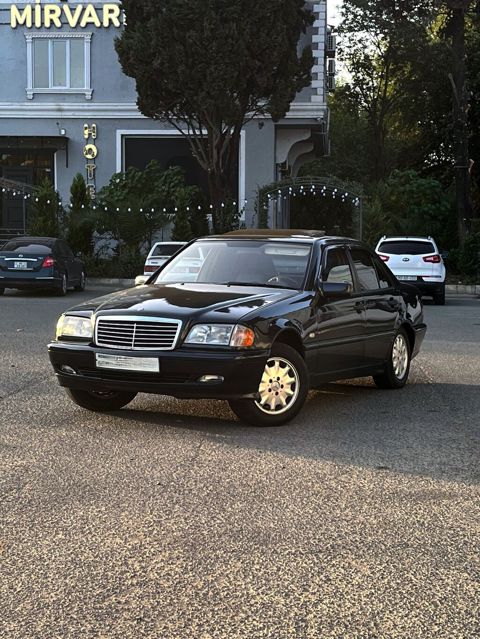 Mercedes-Benz C-Class: 2 l 2000 il Sedan — Lənkəran