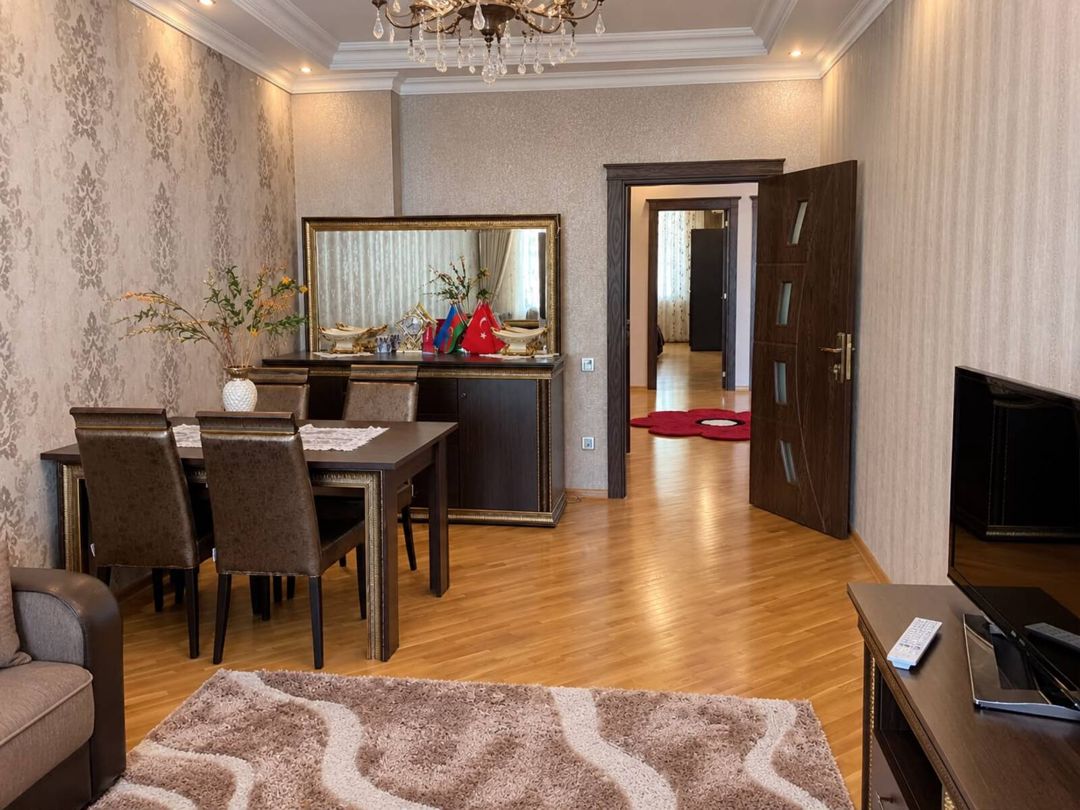 İcarəyə verilir 3 otaqlı yeni tikili 160 m² — Mənzil, Bakı (2)