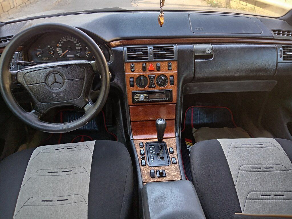 Mercedes E 230, 2.3 L, 1997 il, 356 450 km — Avtomobillər, Sumqayıt (3)