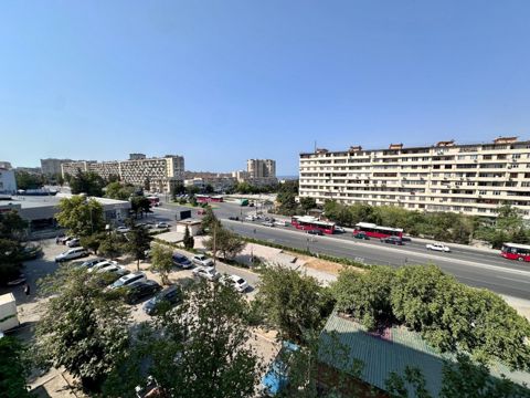 Satılır 2 otaqlı köhnə tikili 60 m² — Bakı