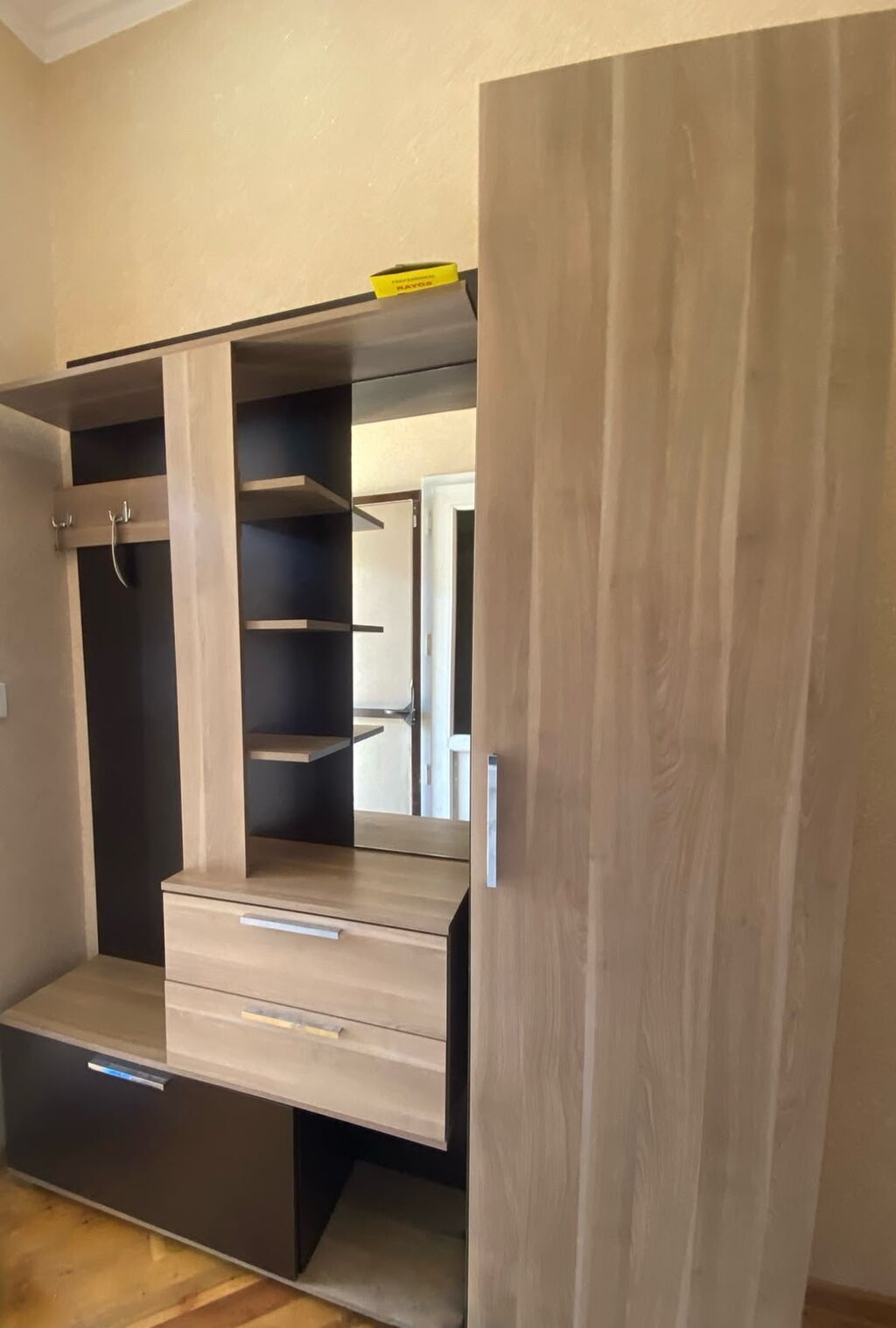Dehliz dolabi 400 azn satilir‼ olcu 2.60sm unvan xezer rayonu — Xol üçün, Bakı