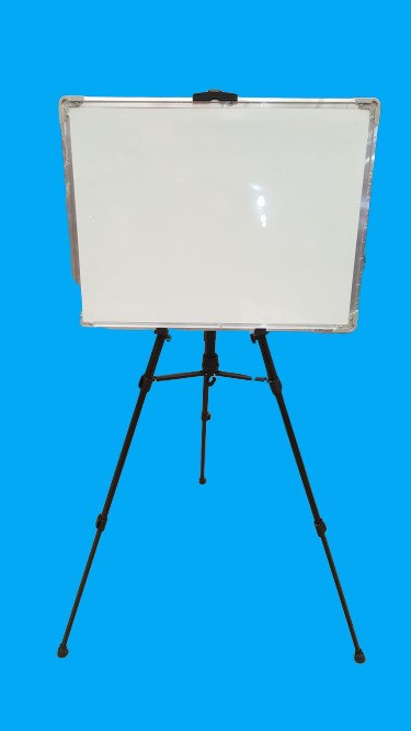 Lövhə üçün tripod — Məktəb və təhsil malları, Bakı (2)