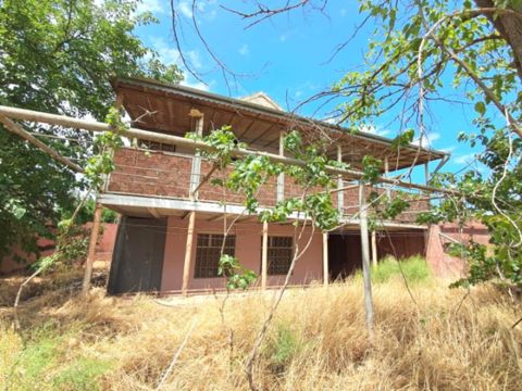 Satılır 7 otaqlı həyət evi/bağ evi 140 m² — Bakı
