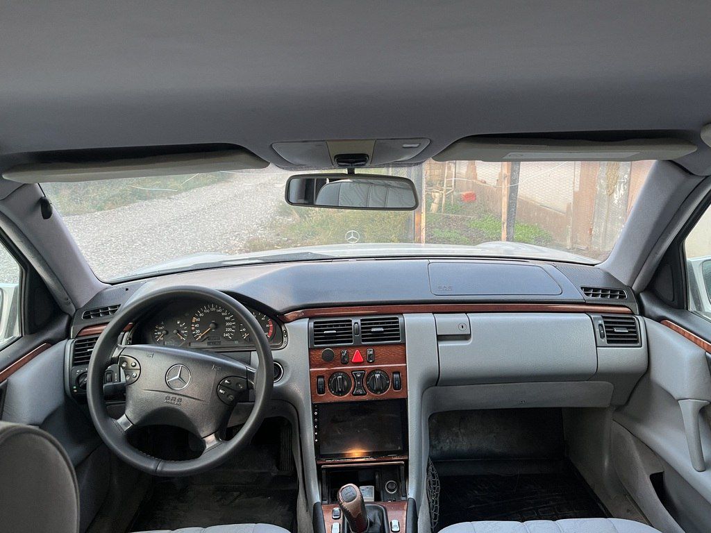 Mercedes E 220, 2.2 L, 1998 il, 543 000 km 99-LB-318 — Avtomobillər, Şabran (3)